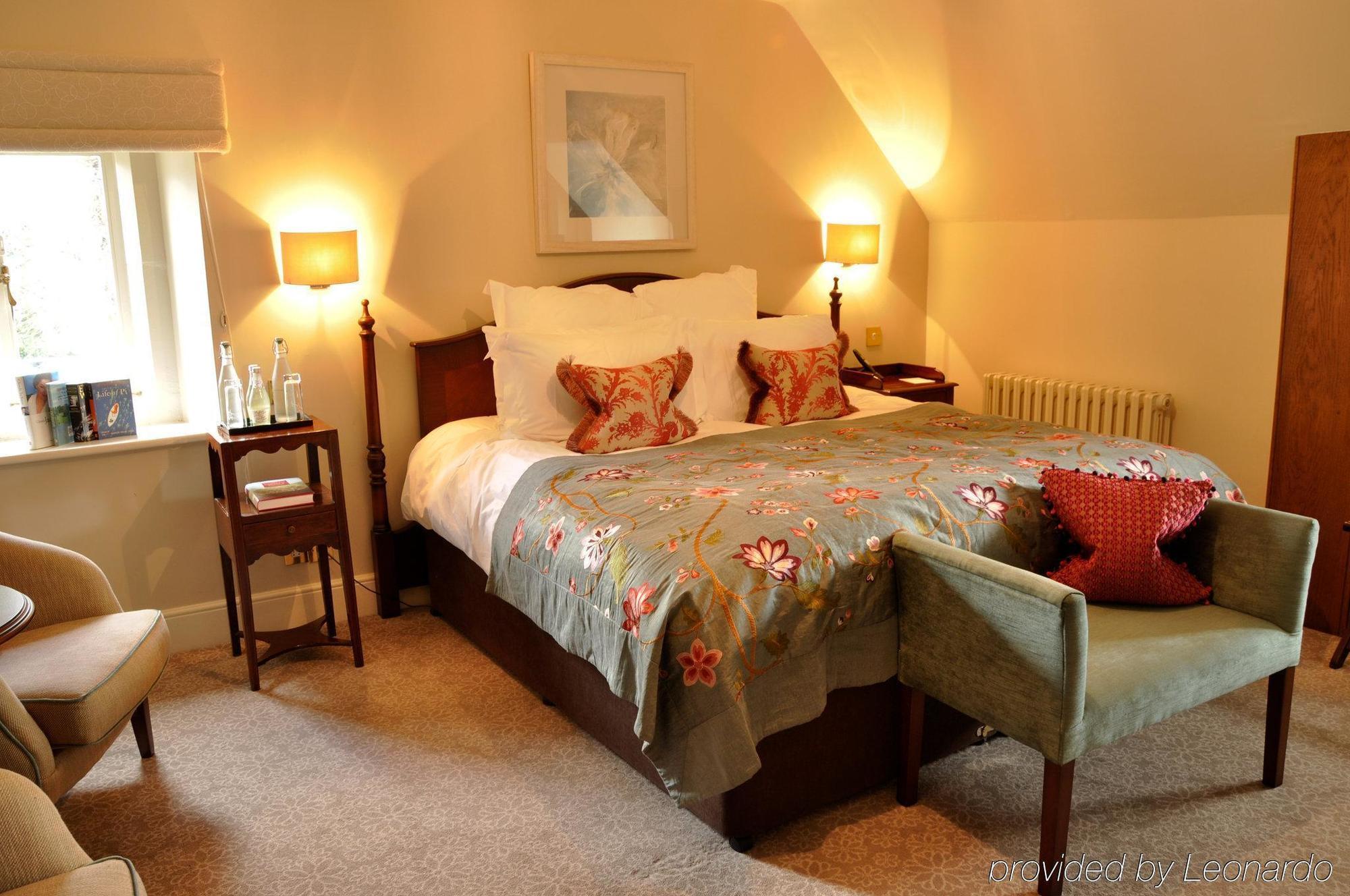 Lords Of The Manor Hotel Upper Slaughter Room photo